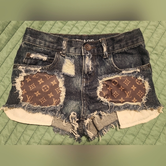 Kids- Girls Size 7 Distressed Denim Shorts - Picture 1 of 7